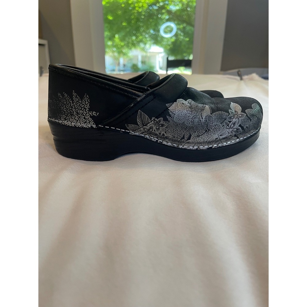 Dansko Professional Clogs Black Leather Silver Metallic Floral Nurse Shoes 40